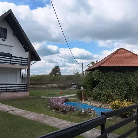 Vikendica Brvnicka Oaza Mir I Priroda Kraj Samca Σπίτι διακοπών Batkusa